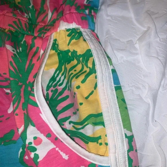 Lilly Pulitzer skirt romper with shorts and pockets size xs - Picture 3 of 5